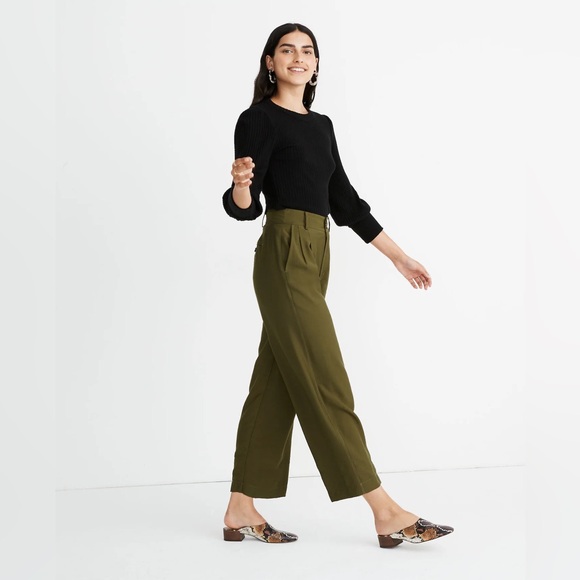 Madewell Olive Green Cropped Pants - Picture 2 of 8